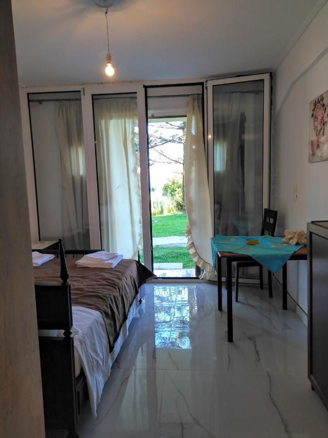 Sissy Apartments By The Sea Nikiana Extérieur photo