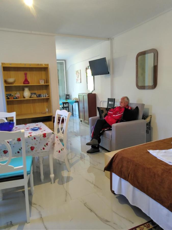 Sissy Apartments By The Sea Nikiana Extérieur photo
